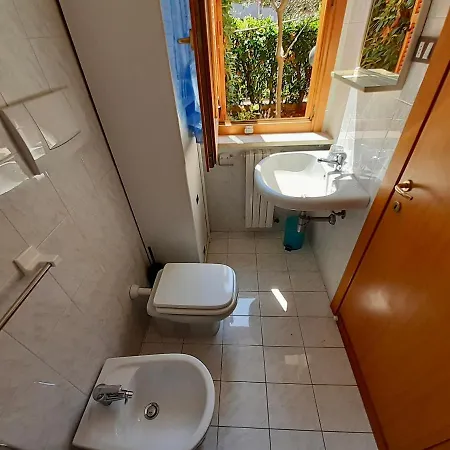 N249 - Numana, Delizioso Bilocale Con Giardino Numana