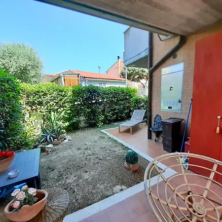 N249 - Numana, Delizioso Bilocale Con Giardino Lägenhet Numana