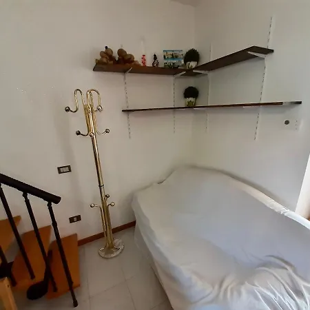 N249 - Numana, Delizioso Bilocale Con Giardino Lägenhet