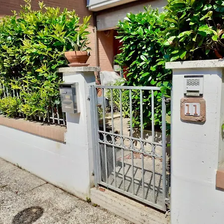 N249 - Numana, Delizioso Bilocale Con Giardino Lägenhet
